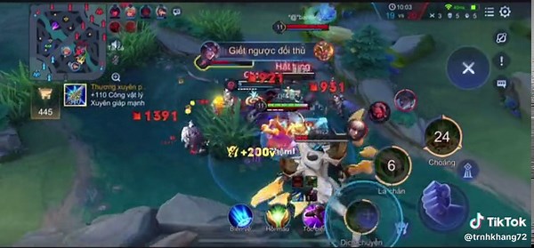 Multiplayer MOBA Gameplay: Epic Character Battles