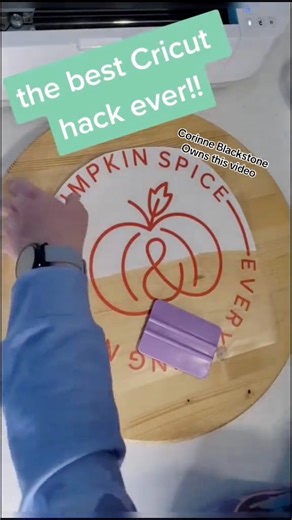 110K views · 1K reactions | The BEST way to apply decals! This is called the hinge method and is truly such a help especially for large designs! I use this a lot when I am crafting! #cricut #cricuthinge #hingemethod #cricuthacks #cricuttips #cricuttricks #cricuttipsandtricks #cricutforbeginners #cricutfornewbies #newtocricut #cricutdesignspace #woodround #vinyldecal #cricuthelp #cricuttutorials | Corinne Blackstone | Facebook
