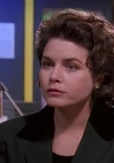 Silk Stalkings S04:E09 - The Mud-Queen Murders