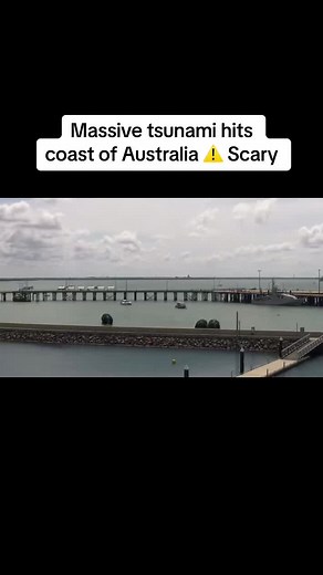 Massive Tsunami Hits Coast of Australia ⚠️
