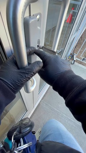 Locksmith Life! #locksmith #nyclocksmith #brookylnlocksmith #geolocksmith #newyork #brooklyn #nyc www.geolocksmith.com