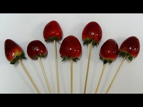 how to make toffee strawberry lollipops