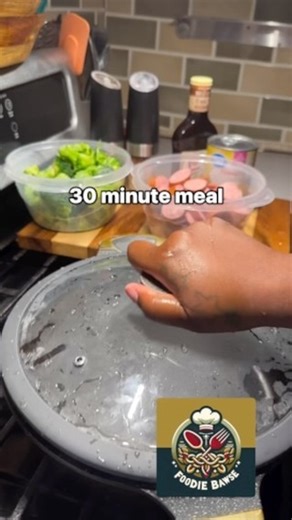30 minute meal Yummy Recipe @webbs__kitchen_ #30minutemeals #30minutemeal #quickrecipes #quickandeasymeals #quickmeals #easymeals #dinnerideas #dinnertonight #dinnermeal #easyrecipeideas #easydinner #yummydinner #yummyfood #chickenwings #deliciousdinner #deliciousfood #momswhocook #womenwhocook #dadswhocook #menwhocook #bbq #foodie #foodiegram #foodies #chef #homemadecooking #cookingathome #homemadedinner #letseat #homemadedinner #homemadecooking #friedchicken | FoodieBawse
