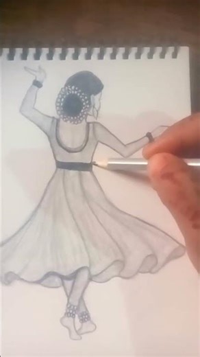Beautiful girl drowing