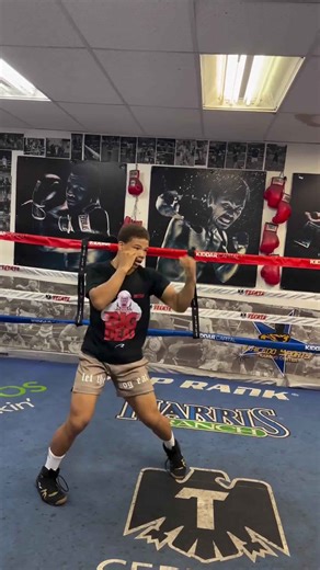 Perfection in repetition | Curmel Moton polishing left hook technique during shadow boxing