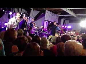 "Billy and Sue" then segue into "I'm So Lonesome I Could Cry" - BJ Thomas and The Triumphs live