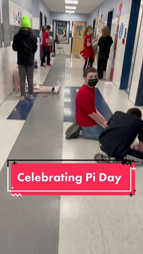 Sizer 7th graders celebrate #piday with a #pi project! #march142022 Learning in Action! Www.sizerschool.org