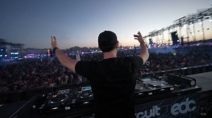 Let's run wild with Jason Ross on Friday, 8/26!⚡️ Tickets On Sale Now! → insom.co/jasonross-la Take a dive into #Atlas, his biggest show ever with so much new music, new production, special guests, and some amazing supporting acts.💛 💥 | Insomniac Events