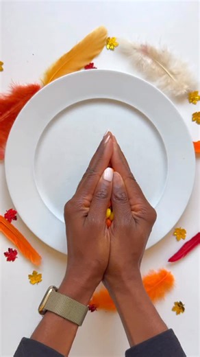 Comment TURKEY and I’ll send you this Skittles experiment a big list of Thanksgiving STEM ideas! Here’s a Thanksgiving twist on a classic! Arrange Skittles in a turkey shape on a plate, pour warm water in the middle, and watch as the colors slowly spread to create a rainbow turkey. Kids LOVE the magic of the colors melting and mixing—it’s science, art, and holiday fun all in one. And if your little scientists want more, I’ve rounded up a bunch of Thanksgiving STEM activities—think fizzy pumpkin