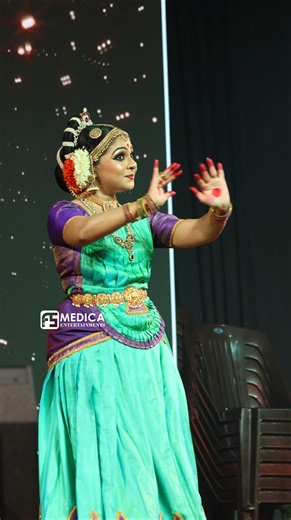 ഒന്നാം രാഗം പാടി... അടിപൊളി ഡാൻസുമായി അമ്പിളി ദേവി❤️ #shortsvideo #trending #ambilidevi