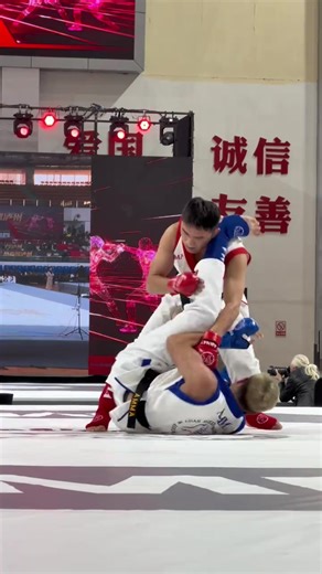 Video của Enbo Fight Club (@enbo.fight.club) với bản nhạc nhạc nền - Enbo Fight Club