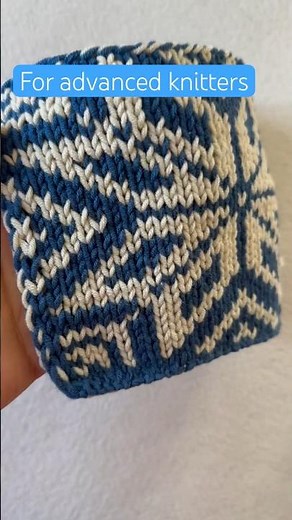 Advanced knitters - double sided knitting with two colors #knitting #shorts