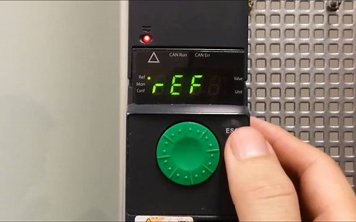 ATV320变频器面板如何设置以及菜单结构类型是什么？