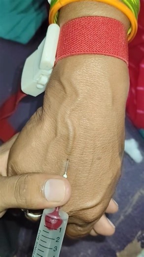 😱😱 नस में इंजेक्शन कैसे लगाए | iv injection kaise lagaye #trending #mbbs #ytshorts