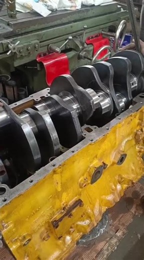 Caterpillar 3408 engine Crankshaft Fit 😱 #Caterpillar3408