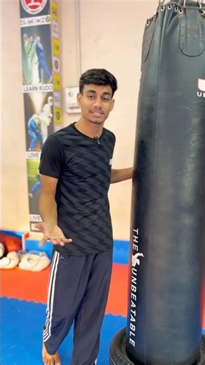 Best punching bag for home 🥊#punchingbag #boxingtraining #selfdifence