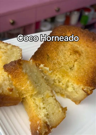 COCO HORNEADO INGREDIENTES \t482 g de coco en almíbar \tRalladura de ½ limón \t16 g de fécula de maíz (2 cucharadas) \t180 g de leche evaporada (¾ taza) \t1/2 cucharadita de vainilla \t3 huevos \t100 g de azúcar (½ taza)