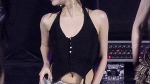 在诱惑这方面天赋拉满 Natty 'Lips Hips Kiss' 校庆cut