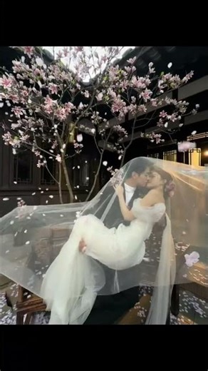 Chinese Wedding Dress with a Touch of Determinism