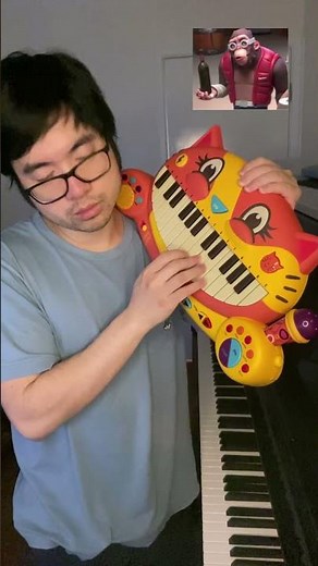 Hiwong Monkeys Song on Cat Piano