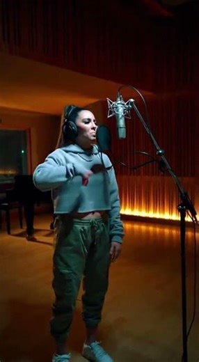 Liz in the Studio Powerful Rap Performance🎈🎀