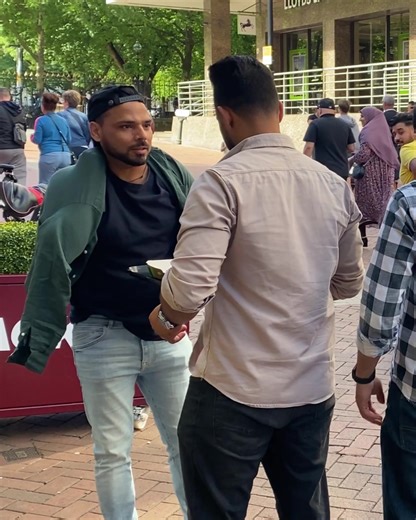 Joker Brother vs Joker: Funny Game Shop Moment