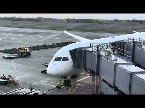 Inside: Taiwan Taoyuan International Airport (TPE), Taoyuan 🇹🇼 #travelvideo #airportwalkthrough