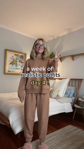 took me awhile to decide what to wear but here’s days 4!