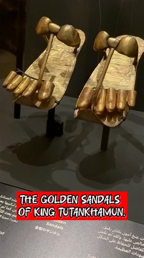 ✨👣 A Single Step… and the King Walks Through Time At the Grand Egyptian Museum — the place the entire world is talking about right now — there’s one artifact that stops visitors in their tracks: The golden sandals of King Tutankhamun. This isn’t jewelry. This isn’t decoration. This is a royal footprint… crafted from ultra-thin layers of gold, shaped and fitted with impossible precision. Look closely: The delicate gold strips… The perfectly shaped golden straps… And the most shocking detail — ev