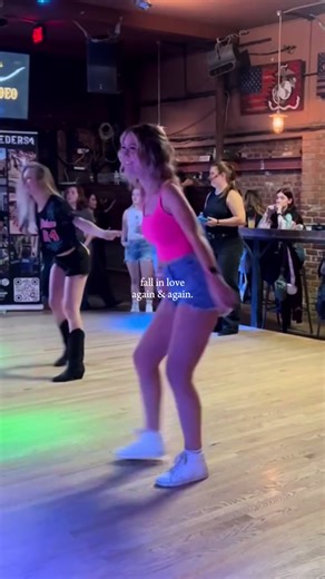 Here’s to one year of @dancinwithkikii!! So grateful for all of the amazing opportunities I’ve had since I’ve started line dancing. I’ve met so many awesome people, traveled to new places and above all else had so much fun. I’m forever thankful for line dancing and I can’t wait to see what the future holds. @Fuego, Inc. #fuegofam #linedancing #fyp #california