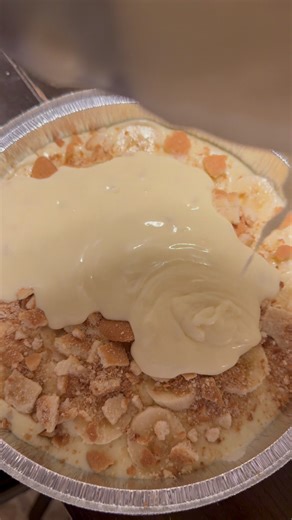 1.9K views · 45 reactions | When cheesecake and banana pudding have a baby 﫦 #bakingrecipe #bakingtherapy #cheesecake #bananapudding | Khadijah Jones | Facebook