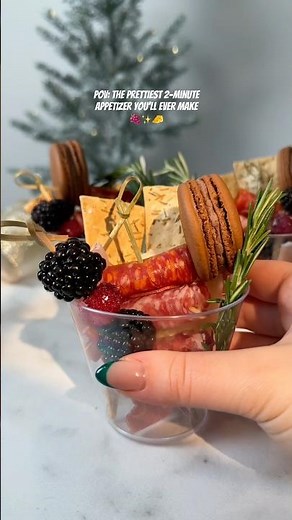 Charcuterie Cups #recipe #recipeoftheday #easyrecipe #charcuterie #christmas #appetizerideas