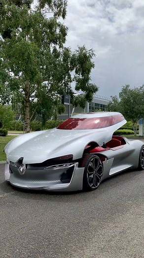 144M views · 1.3M reactions | This is one of the most advanced concept cars in the world! It's the Groupe Renault Trezor and is fully functional with a top speed of 170km/hour and 0-100km/hr in under 4 seconds! It took me two years to track down this car. Finally, I flew to Paris  to film with it and drive it. I think the honeycomb air vent is exceptionally beautiful. What do you think?? | Supercar Blondie | Facebook