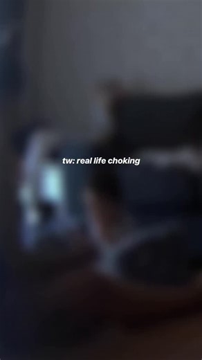 Experts in Baby First Aid, Choking, Solids & Pregnancy on Instagram: "This is what choking treatment looks like. When one minute you’re sitting there feeding your baby and the next you notice they are silent, changing colour, looking terrified, not making any sound, clutching at their throat. There is no time to wait for an ambulance, YOU must act fast, like it’s second nature, instinct that will save a life ❤️ Comment AIRWAY and I will send you a link to our Baby + Child first aid course so you