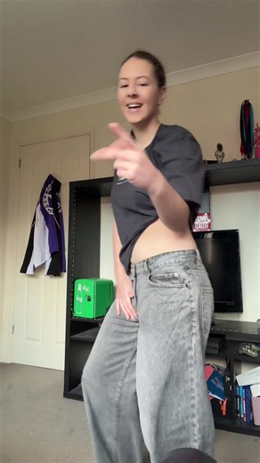 Learn the Lean with It Dance Moves for Any Occasion