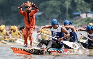 Il a lancé sur un bateau la danse virale la plus cool du monde, qui est cet Indonésien de 11 ans ?