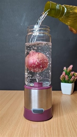 whole Onions 🌰 vs Mini Blender⚡️ 🤯 #shorts #onion #shortsviral #trending #asmr #youtubeshorts