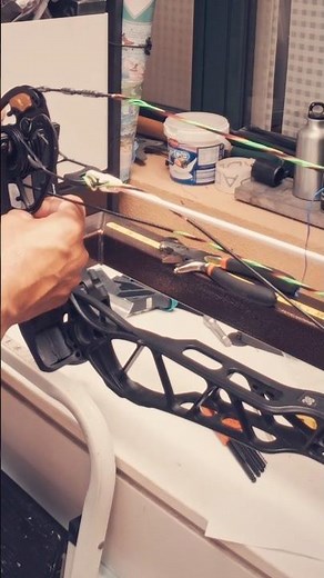 How to change strings and cables on a Mathews Title 38 Compound Target Bow #archery #howto #title38