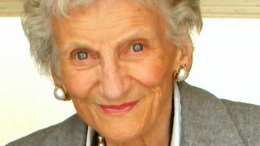 Holocaust scholar Elisabeth Maxwell dies at 92