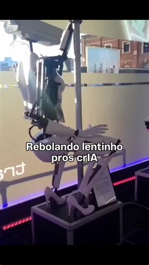 Tecnologia 🙏 . . . #tecnologia #meme #robo #danca