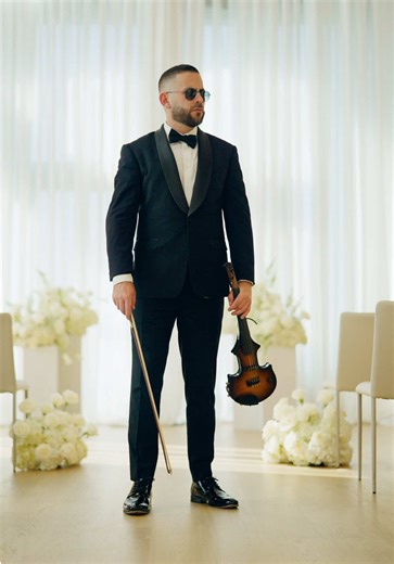 Live Violin Performance for Stunning Bride Entrance