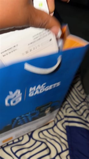 Unbox my 17 pro max silver with me#17promaxiphone #fypシ゚viral #foryoupage❤️❤️ #viralvideo #goviralgo