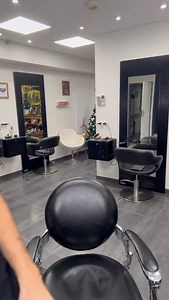 🔥 STOP SCROLL ! 🔥 Voici le TOP 3 des coupes les plus tendances pour Noël 🎄💈 Celles qui font la diff’ sous le sapin et qui claquent sur Insta 😮‍🔥 👉 Laquelle est ton coupable préféré ? 1, 2 ou 3 ? Dis-le en commentaire 👇 💬 Tu oserais laquelle pour les fêtes ? 👀 Regarde jusqu’à la fin ❤️ Like si t’aimes le flow ➕ Abonne-toi pour ne rater aucune tendance coiffure #coiffurehomme #barber #haircut | Coste Coiffure