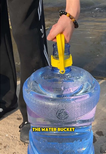 Effortless Water Jug Lifter for Easy Carrying