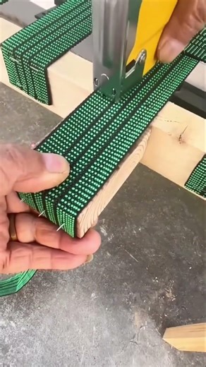 Using a Tight Tag to Secure Wooden Buttons for Work #loadsecuring #lateralloads #loadsafety