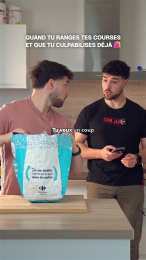 Tu culpabilises dès que t’es courses ne sont pas parfaites ? 🛒 Avec @onairfitness_officiel, on voulait te montrer à quoi ressemble un vrai panier de courses. Pas parfait, pas instagrammable, mais réalise. Et c’est exactement ça qui permet de tenir sur le long terme 🤗 Parce qu’une alimentation dans laquelle il n’y a aucune place pour le plaisir, c’est une alimentation vouée à l’échec. Ce petit paquet de biscuits au fond du sac, ce n’est pas un écart, c’est une partie de ton équilibre 🙏🏼 Et to
