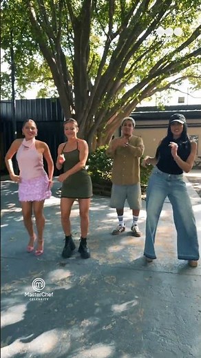 💃 Kenny Palacios y el challenge del bizcocho con ellas ⭐️#MasterchefCelebrity 🪩
