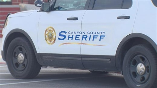 Wrong way crash kills one in Canyon County