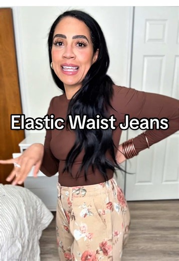 Elastic waistband jeans that actually fit curves.✨ #elasticwaistjeans #curvygirljeans #widelegjeans #comfortablejeans #flatteringjeans
