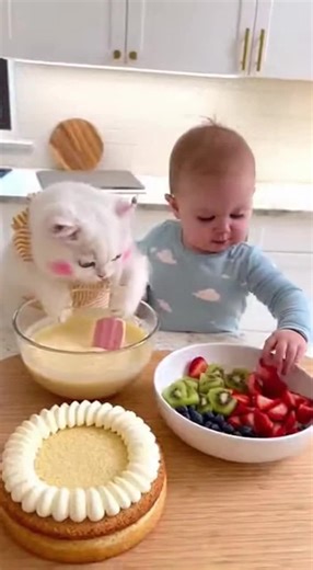 Baking Challenges with a Baby: A Funny Experience